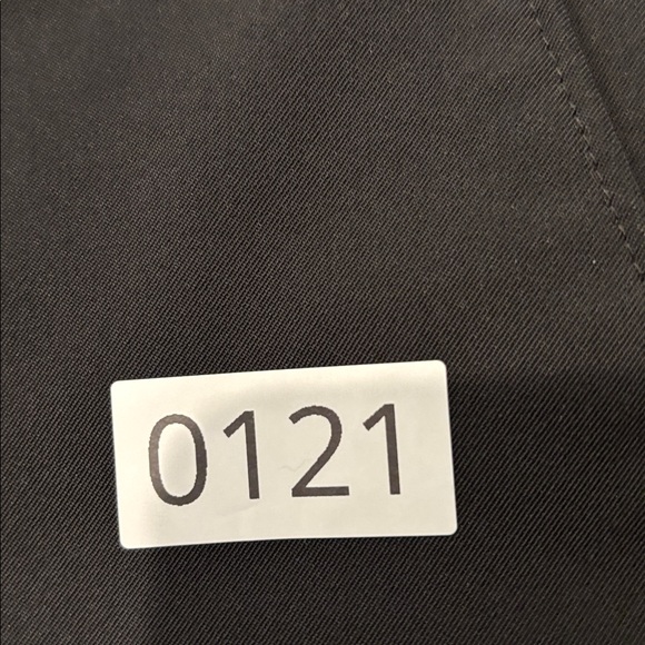 Women's Theory Becker Pants. Size 12 - Picture 9 of 9